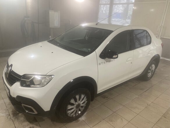 2019 Renault Logan Stepway II Рестайлинг, белый, 1250000 рублей