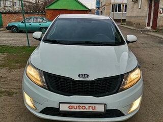 2012 Kia Rio 4-speed III, белый, 760000 рублей, вид 3