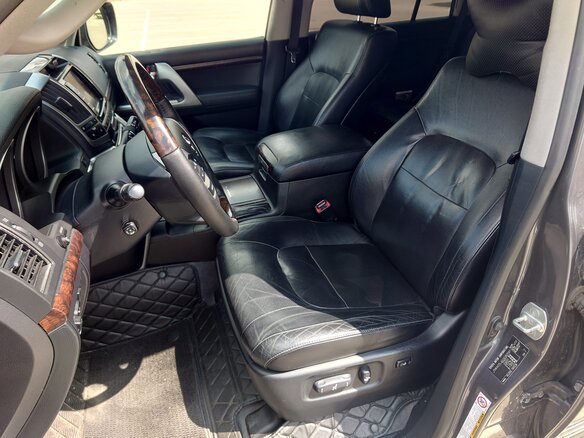 2012 Toyota Land Cruiser 200 Series Рестайлинг 1, серый, 3200000 рублей - вид 8