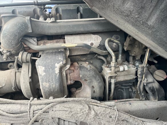 2004 DAF XF 95, оранжевый, 2000000 рублей - вид 4