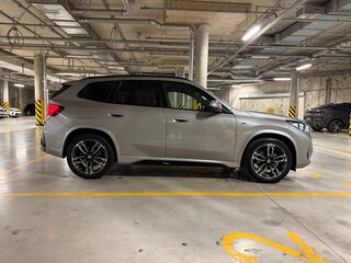 2024 BMW X1 20i xDrive III (U11/U12), серый, 5240000 рублей, вид 3