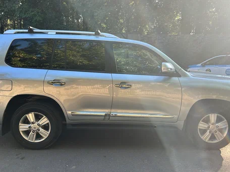 2012 Toyota Land Cruiser 200 Series Рестайлинг 1, голубой, 3200000 рублей, вид 4