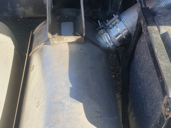 2008 Volvo FM, красный, 4900000 рублей - вид 27