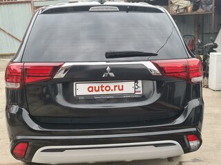 2019 Mitsubishi Outlander III Рестайлинг 3, чёрный, 2100000 рублей, вид 2