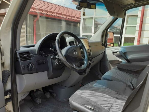2012 Mercedes-Benz Sprinter, бежевый, 4000000 рублей - вид 2
