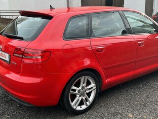 2010 Audi A3 II (8P) Рестайлинг 2, красный, 750000 рублей, вид 4