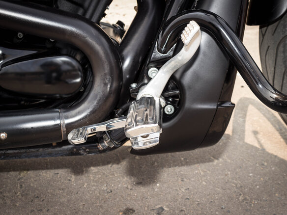 2010 Harley-Davidson V-Rod, чёрный - вид 2