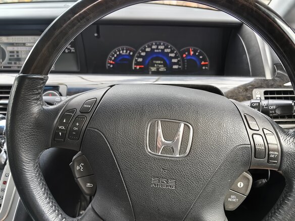 2012 Honda Elysion I Рестайлинг, серебристый, 2300000 рублей - вид 9