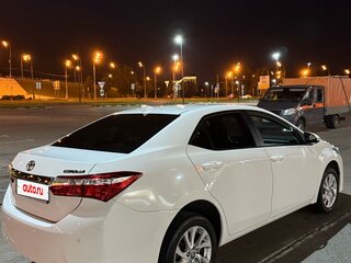 2018 Toyota Corolla XI (E160, E170, E180) Рестайлинг 1, белый, 1850000 рублей, вид 3