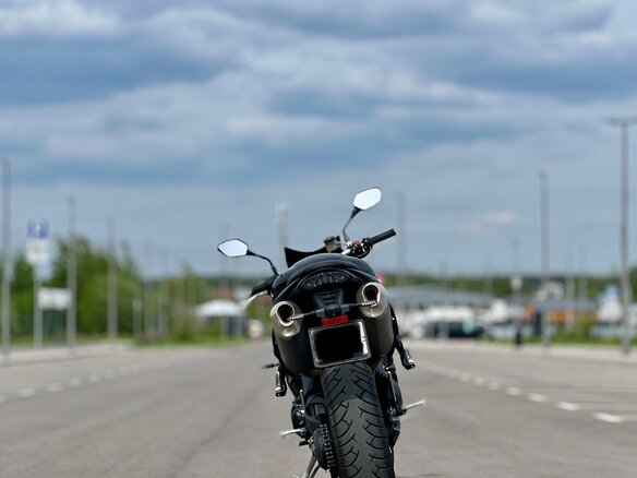 2015 Triumph Speed Triple, чёрный - вид 1