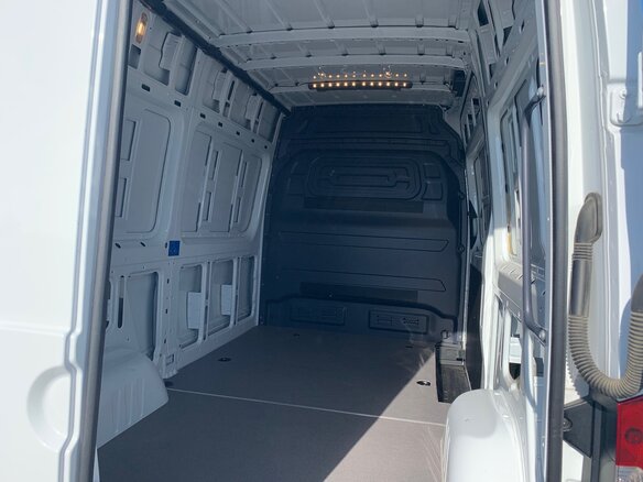 2022 Mercedes-Benz Sprinter, белый, 6900000 рублей - вид 6