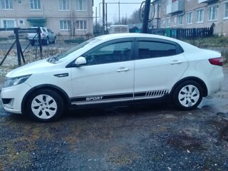 2014 Kia Rio III, белый, 860000 рублей, вид 3