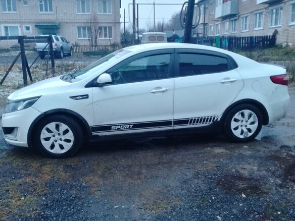 2014 Kia Rio III, белый, 860000 рублей - вид 2