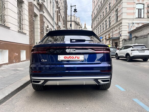 2020 Audi Q8 50 TDI I (4M), синий, 9700000 рублей - вид 8