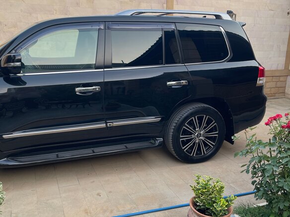 2015 Lexus LX 570 III Рестайлинг, чёрный, 5500000 рублей - вид 6