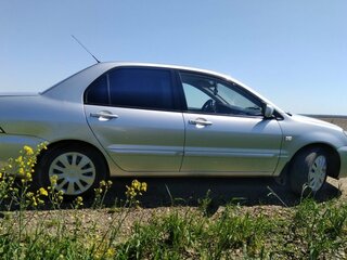 2005 Mitsubishi Lancer IX Рестайлинг, серебристый, 300000 рублей, вид 2