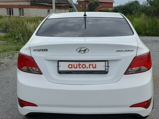 2015 Hyundai Solaris I Рестайлинг, белый, 1170000 рублей, вид 2