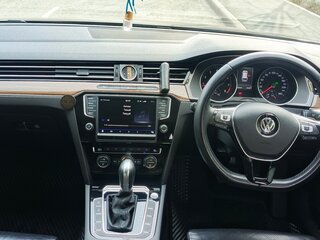 2015 Volkswagen Passat B8, красный, 1825000 рублей, вид 3