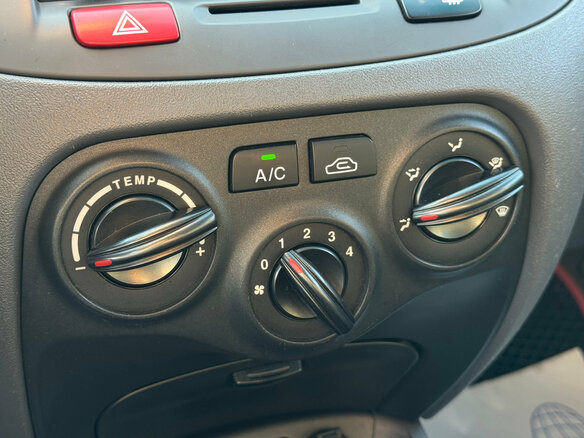 2011 Kia Rio II Рестайлинг, серебристый - вид 14