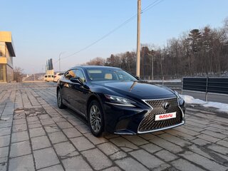 Lexus LS 500h V
