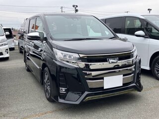 2021 Toyota Noah III (R80) Рестайлинг, чёрный, 1882000 рублей, вид 3