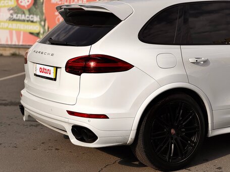 2015 Porsche Cayenne S II Рестайлинг (958), белый, 2990000 рублей, вид 4