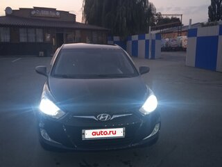 2013 Hyundai Solaris I, чёрный, 930000 рублей, вид 2