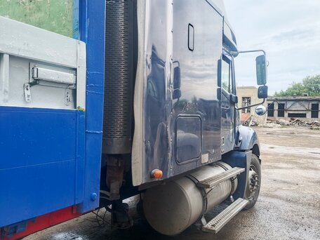 2003 Freightliner Columbia, синий, 1650000 рублей, вид 2