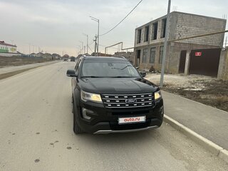 2017 Ford Explorer V Рестайлинг, чёрный, 2700000 рублей, вид 3