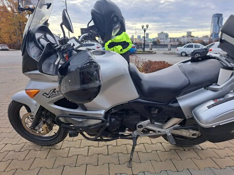 2007 Honda XL1000V Varadero, серебристый, 550000 рублей, вид 3