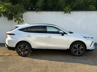 2022 Toyota Venza II, белый, 4699999 рублей, вид 2