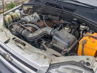 2004 Chevrolet Niva I, серебристый, 290000 рублей, вид 5