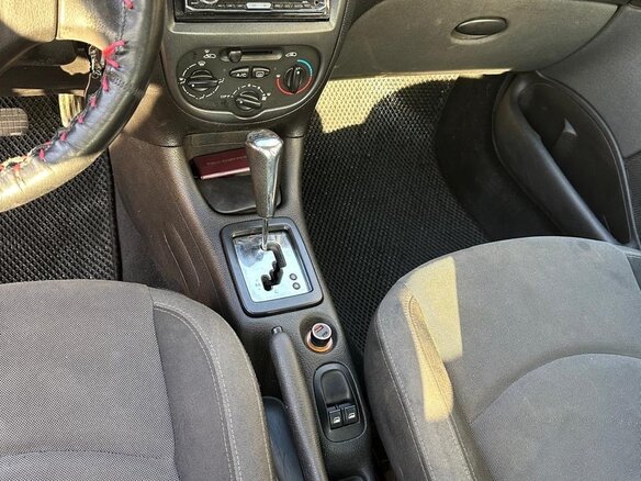2009 Peugeot 206, красный, 350000 рублей - вид 10