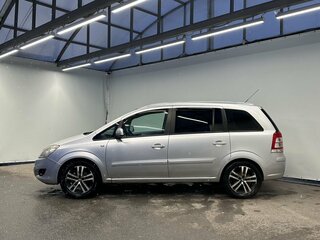 2013 Opel Zafira B Рестайлинг, серебристый, 1150000 рублей, вид 3