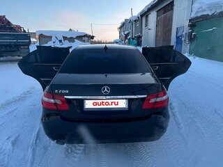 2011 Mercedes-Benz E-Класс 200 7G-Tronic IV (W212, S212, C207), чёрный, 1390000 рублей, вид 2