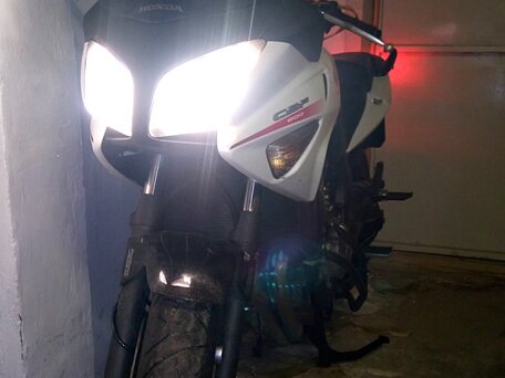 2012 Honda CBF 600, белый, 700000 рублей, вид 1