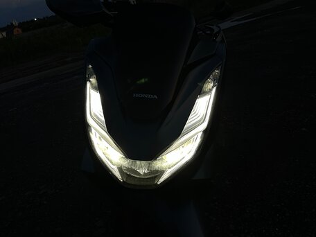 2021 Honda PCX 125, серый, 335000 рублей, вид 5
