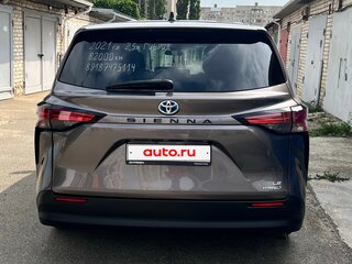 2021 Toyota Sienna IV, серый, 4070000 рублей, вид 3