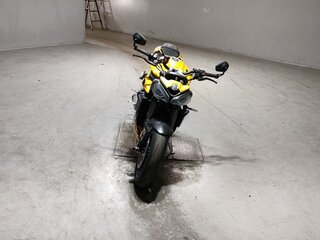 2023 Triumph Street Triple, жёлтый, 1028000 рублей, вид 4