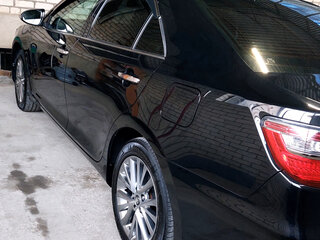 2016 Toyota Camry VII (XV50) Рестайлинг, чёрный, 3500000 рублей, вид 1