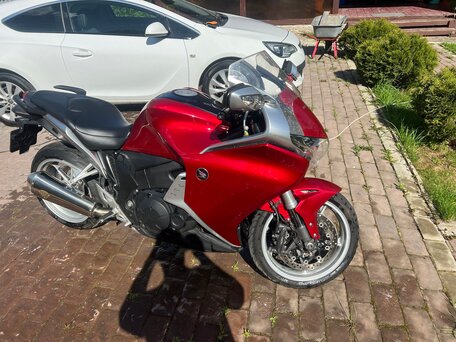 2012 Honda VFR 1200, красный, 850000 рублей, вид 2