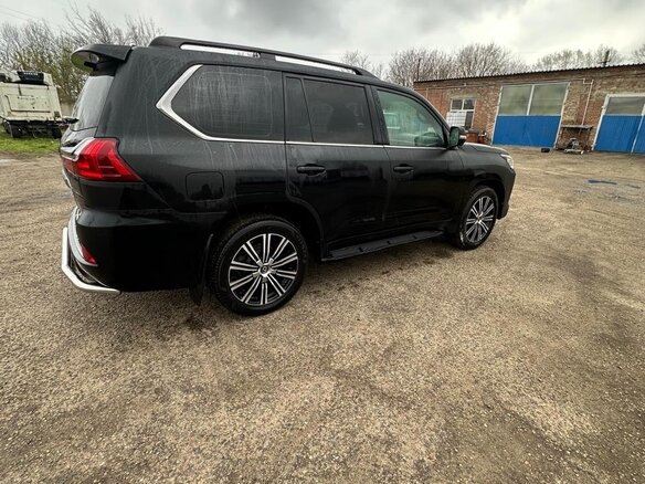 2018 Lexus LX 450d III Рестайлинг 2, чёрный, 8000000 рублей - вид 4