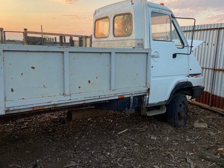 1990 Renault Midlum, белый, 170000 рублей, вид 4