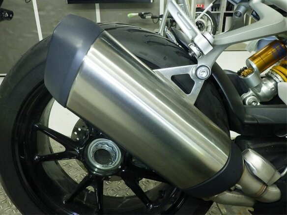 2021 Triumph Speed Triple, чёрный, 1200000 рублей - вид 15