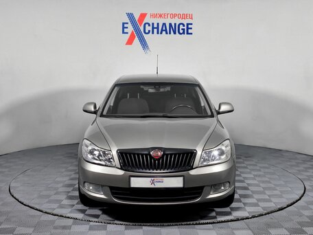 2010 Skoda Octavia II (A5) Рестайлинг, серый, 534000 рублей, вид 2