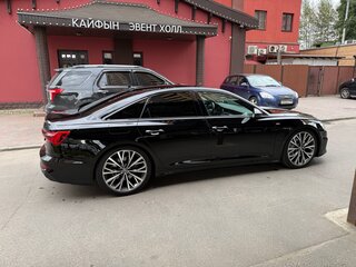 2019 Audi A6 55 TFSI V (C8), чёрный, 4600000 рублей, вид 4