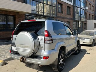 2003 Toyota Land Cruiser Prado 120 Series, серебристый, 1830000 рублей, вид 4