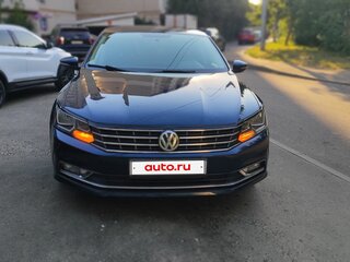 2018 Volkswagen Passat (North America and China) I Рестайлинг, синий, 1850000 рублей, вид 2