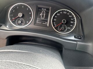 2016 Volkswagen Tiguan Euro 6 I Рестайлинг, чёрный, 1400000 рублей, вид 5