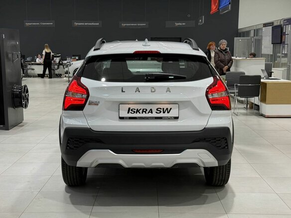 2026 Lada (ВАЗ) Iskra SW Cross, белый, 1822000 рублей - вид 3
